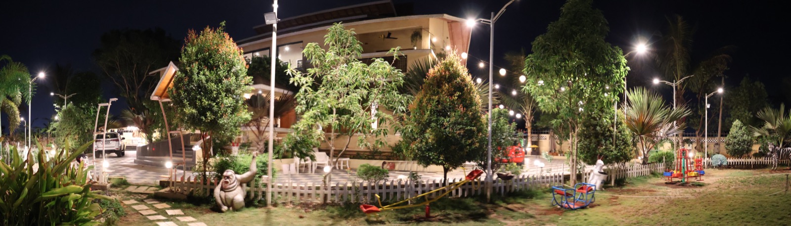 Garden & Play Area Panorama